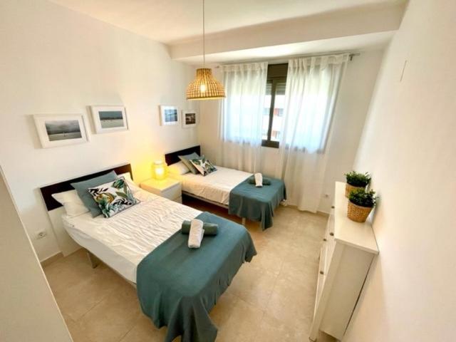 Gatu Premium Racimo, Terraza, Piscina, Aire Ac, Wifi Y Parking " Preferente Mayores De 25 Anos Y Familias " El Puerto de Santa María Kültér fotó