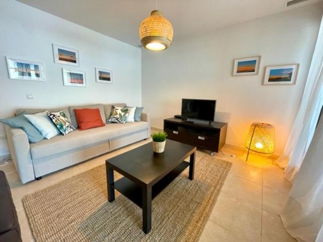 Gatu Premium Racimo, Terraza, Piscina, Aire Ac, Wifi Y Parking " Preferente Mayores De 25 Anos Y Familias " El Puerto de Santa María Kültér fotó